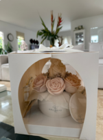 Fiorella | Mini Bouquet de 7 Flores en Cera | Recordatorio de Lujo y Complemento - Image 5