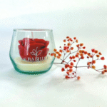 Petali di Luce | Vela Rosa Roja Eterna en Vidrio | Regalo Romántico y Decoración